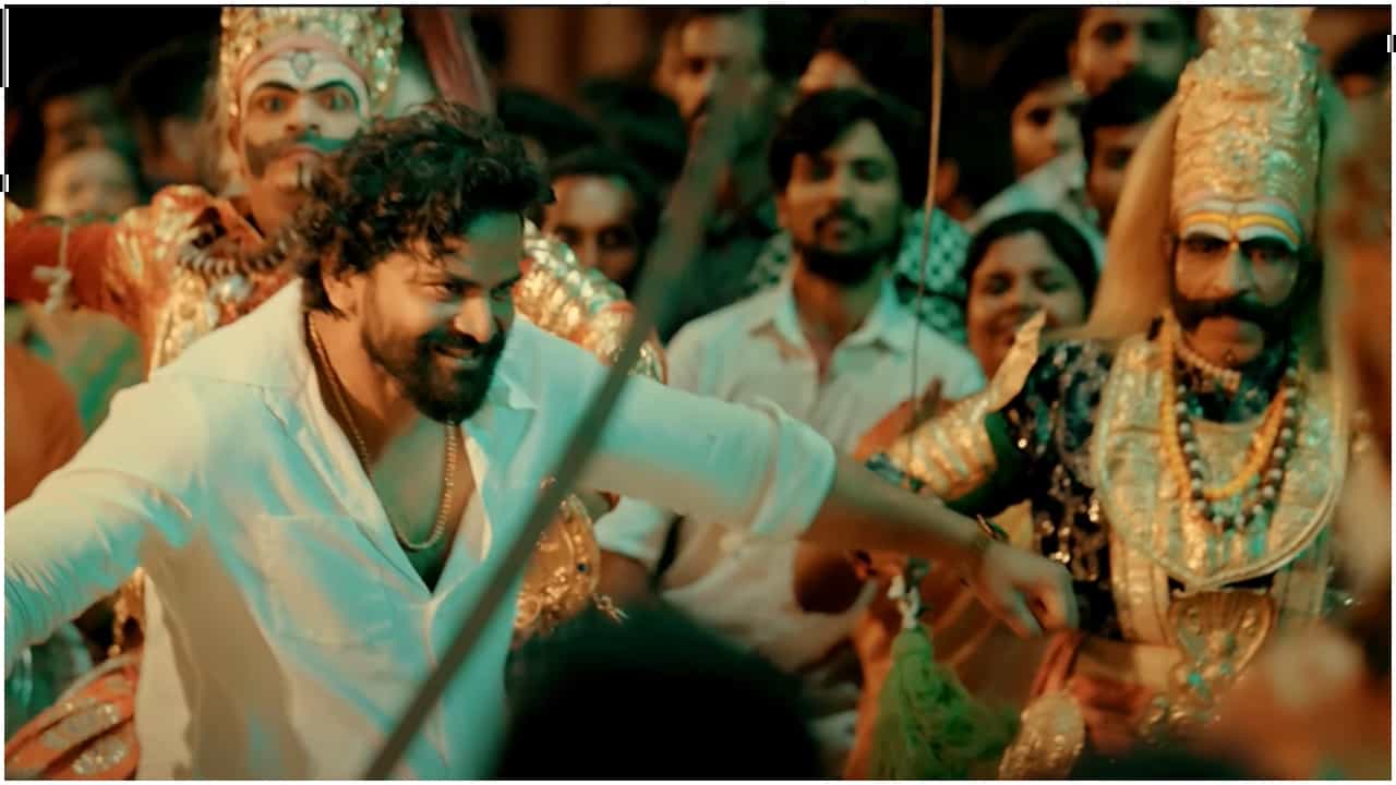 Daali Dhananjay: ‘ಹೆಡ್ ಬುಷ್’ ತಂಡದ ವಿರುದ್ಧ ಬಜರಂಗ ದಳ ಮತ್ತು ವಿಶ್ವ ಹಿಂದೂ ಪರಿಷತ್ನಿಂದ ದೂರು ದಾಖಲು Daali Dhananjay: ‘ಹೆಡ್ ಬುಷ್’ ತಂಡದ ವಿರುದ್ಧ ಬಜರಂಗ ದಳ ಮತ್ತು ವಿಶ್ವ ಹಿಂದೂ ಪರಿಷತ್ನಿಂದ ದೂರು ದಾಖಲು