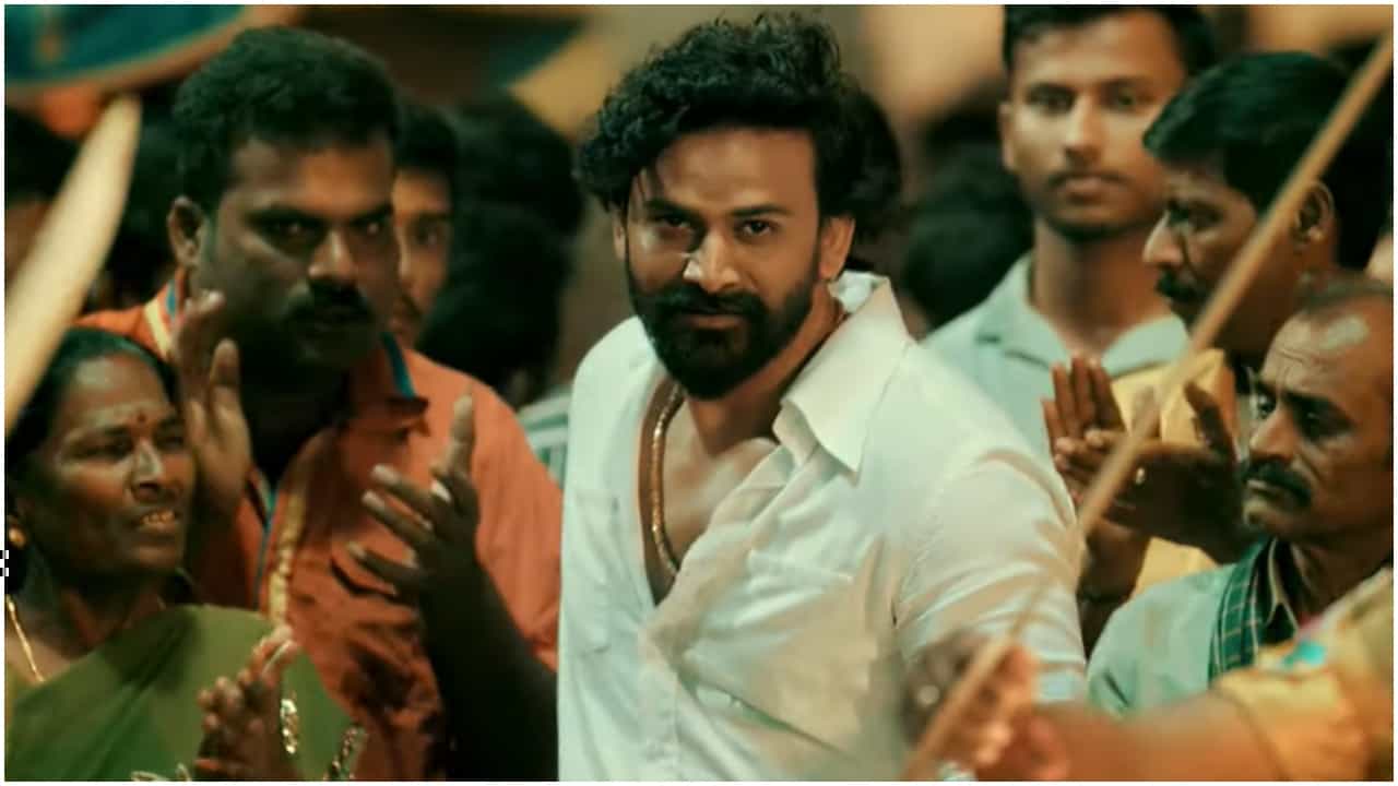 Head Bush Trailer: ಡಾನ್ ಜಯರಾಜ್ ಆಗಿ ಭರ್ಜರಿ ಎಂಟ್ರಿ ಕೊಟ್ಟ ಡಾಲಿ ಧನಂಜಯ್: ಭೂಗತ ಜಗತ್ತಿನ ಝಲಕ್ ತೋರಿಸಿದ ಹೆಡ್ ಬುಷ್ ಟ್ರೇಲರ್ Head Bush Trailer: ಡಾನ್ ಜಯರಾಜ್ ಆಗಿ ಭರ್ಜರಿ ಎಂಟ್ರಿ ಕೊಟ್ಟ ಡಾಲಿ ಧನಂಜಯ್: ಭೂಗತ ಜಗತ್ತಿನ ಝಲಕ್ ತೋರಿಸಿದ ಹೆಡ್ ಬುಷ್ ಟ್ರೇಲರ್