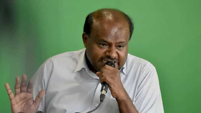 ಚನ್ನಪಟ್ಟಣದಲ್ಲಿ ವಿವಿಧ ಕಾಮಗಾರಿಗಳಿಗೆ ಶಂಕುಸ್ಥಾಪನೆ: ಸಿ. ಪಿ ಯೋಗೇಶ್ವರ ವಿರುದ್ಧ ಹೆಚ್​ ಡಿ ಕುಮಾರಸ್ವಾಮಿ ಅಸಮಾದಾನ