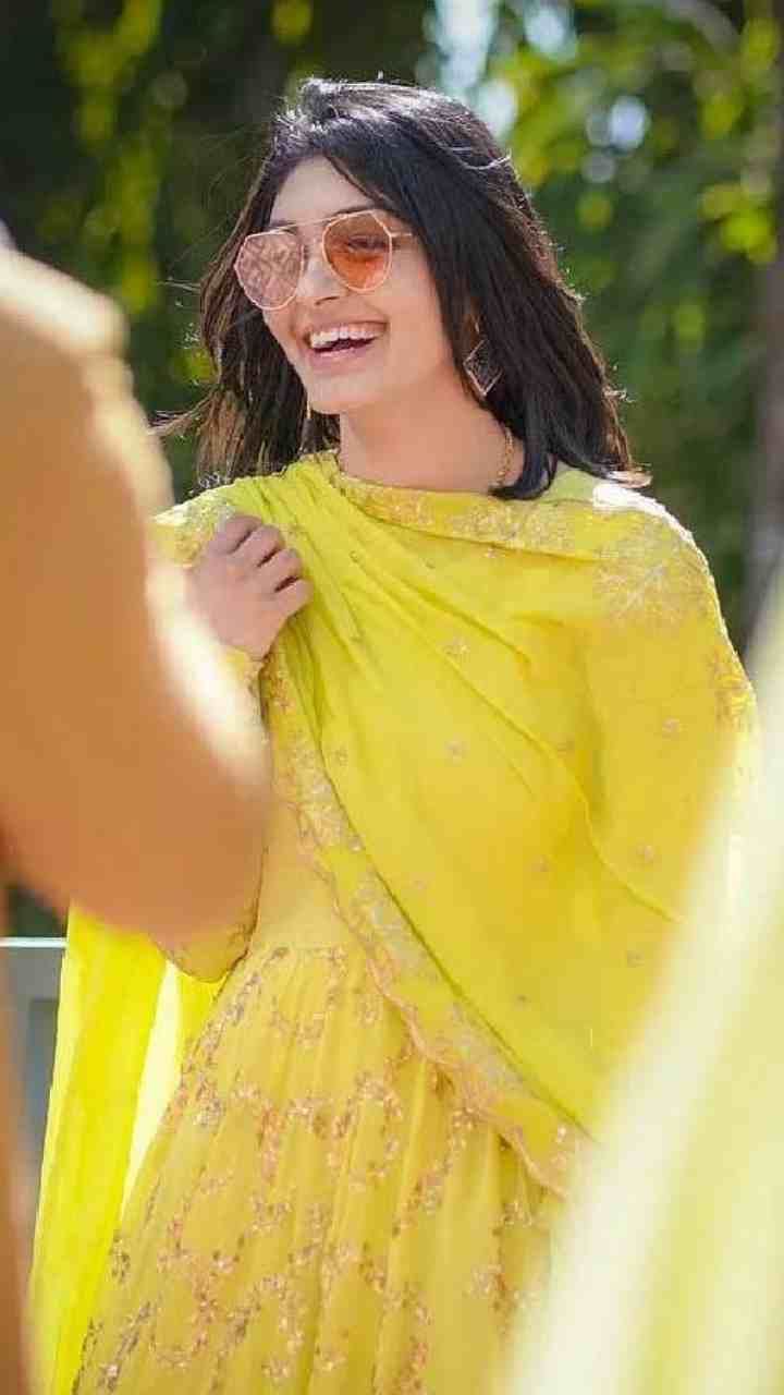 Harleen Deol (2)