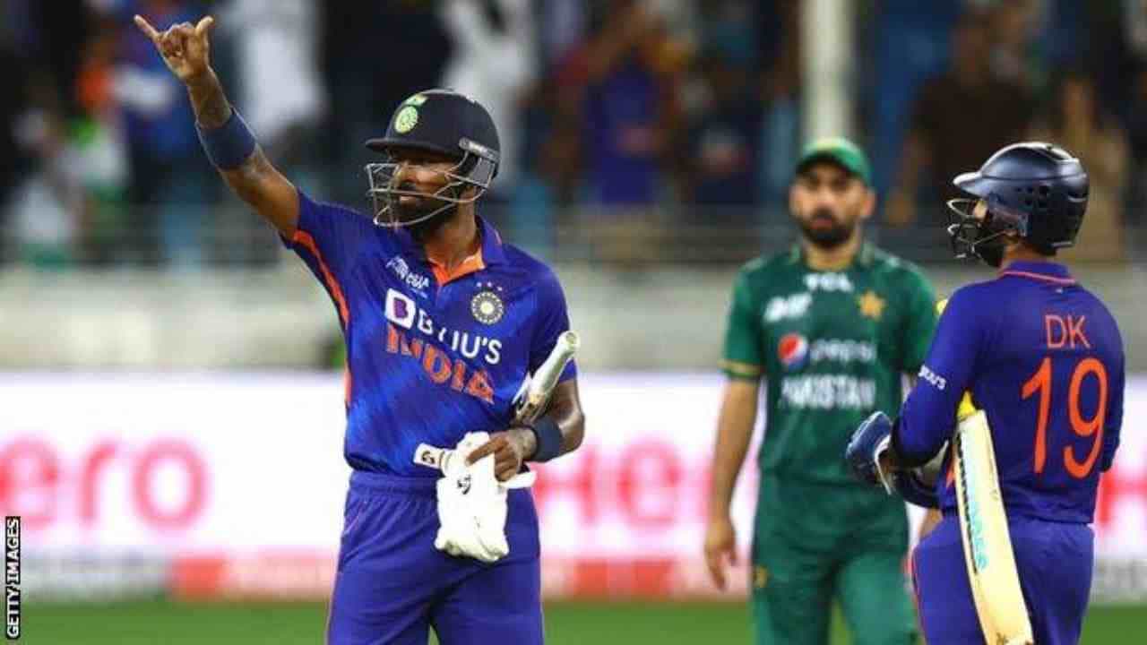 IND vs PAK: ಪಾಕಿಸ್ತಾನ ವಿರುದ್ಧ ಟೀಂ ಇಂಡಿಯಾ ಗೆಲ್ಲಬೇಕೆಂದರೆ ಹೀಗೆ ಮಾಡಿದರೆ ಸಾಕು..! IND vs PAK: ಪಾಕಿಸ್ತಾನ ವಿರುದ್ಧ ಟೀಂ ಇಂಡಿಯಾ ಗೆಲ್ಲಬೇಕೆಂದರೆ ಹೀಗೆ ಮಾಡಿದರೆ ಸಾಕು..!