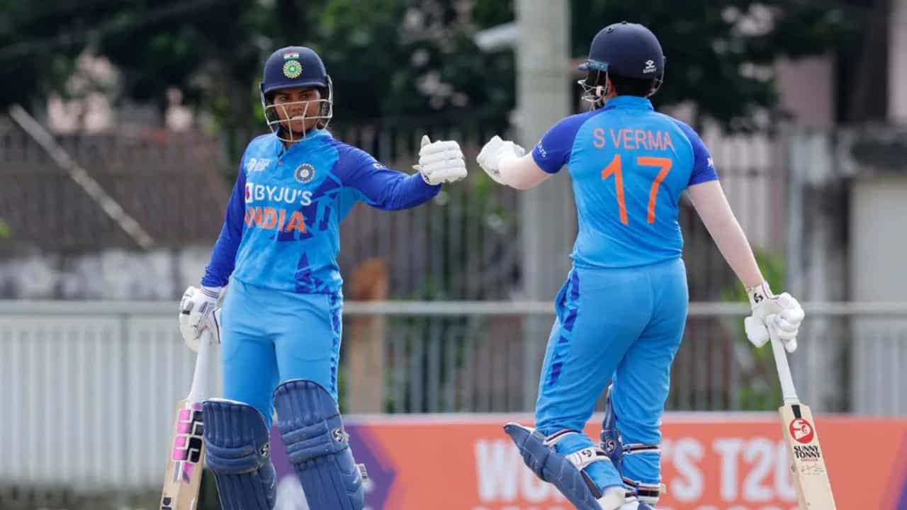 Women’s Asia Cup: ಆರಂಭಿಕರ ಸೂಪರ್ ಶೋ; ಏಷ್ಯಾಕಪ್ನಲ್ಲಿ ಸತತ ಎರಡನೇ ಪಂದ್ಯ ಗೆದ್ದ ಭಾರತ ವನಿತಾ ತಂಡ Women’s Asia Cup: ಆರಂಭಿಕರ ಸೂಪರ್ ಶೋ; ಏಷ್ಯಾಕಪ್ನಲ್ಲಿ ಸತತ ಎರಡನೇ ಪಂದ್ಯ ಗೆದ್ದ ಭಾರತ ವನಿತಾ ತಂಡ