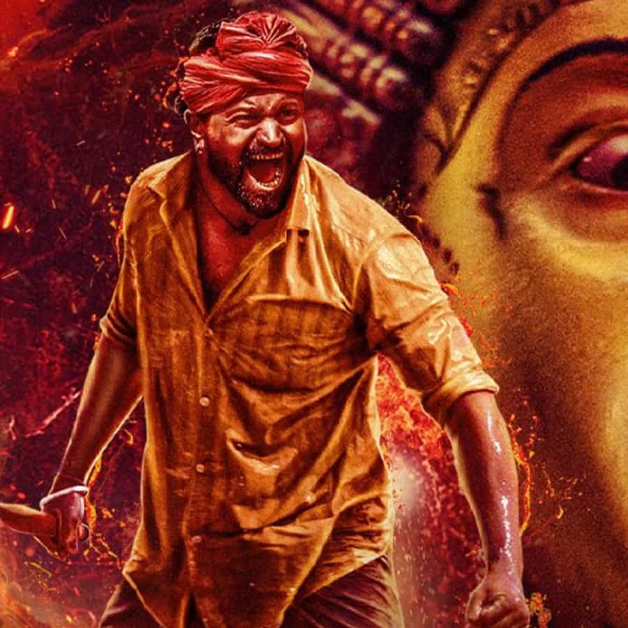 ‘ಹೊಂಬಾಳೆ ಫಿಲ್ಮ್ಸ್’ ನಿರ್ಮಾಣದ ‘ಕಾಂತಾರ’ ಚಿತ್ರ ಬಾಕ್ಸ್ ಆಫೀಸ್ನಲ್ಲಿ ಅಬ್ಬರಿಸುತ್ತಿದೆ. ಈ ಸಿನಿಮಾನ ಕರ್ನಾಟಕದಲ್ಲಿ ಬರೋಬ್ಬರಿ 77 ಲಕ್ಷ ಮಂದಿ ವೀಕ್ಷಣೆ ಮಾಡಿದ್ದಾರೆ. ಇದು ಹಬ್ಬದ ಸಮಯ ಆದ್ದರಿಂದ ದೊಡ್ಡ ಸಂಖ್ಯೆಯಲ್ಲಿ ಜನರು ಈ ಚಿತ್ರವನ್ನು ವೀಕ್ಷಿಸುತ್ತಿದ್ದಾರೆ.