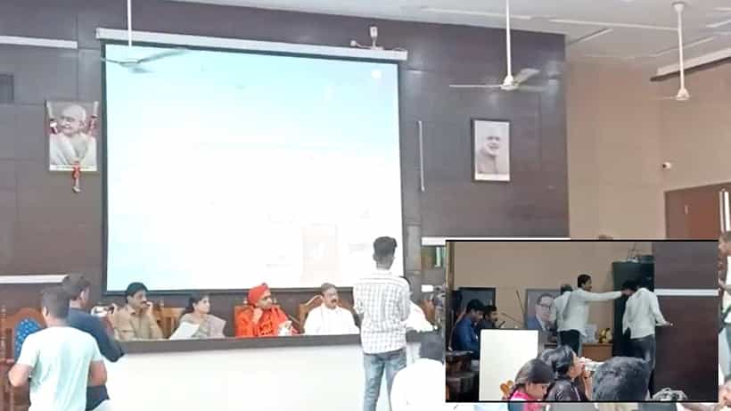 ಪ್ರಧಾನಿ ಮೋದಿಗೆ ಗೌರವ, ಅಂಬೇಡ್ಕರ್ಗೆ ಅಗೌರವ: ಮಂಡ್ಯ ಜಿಲ್ಲಾಡಳಿತದಿಂದ ಬಾಬಾ ಸಾಹೇಬರಿಗೆ ಇದೆಂಥಾ ಅಪಮಾನ