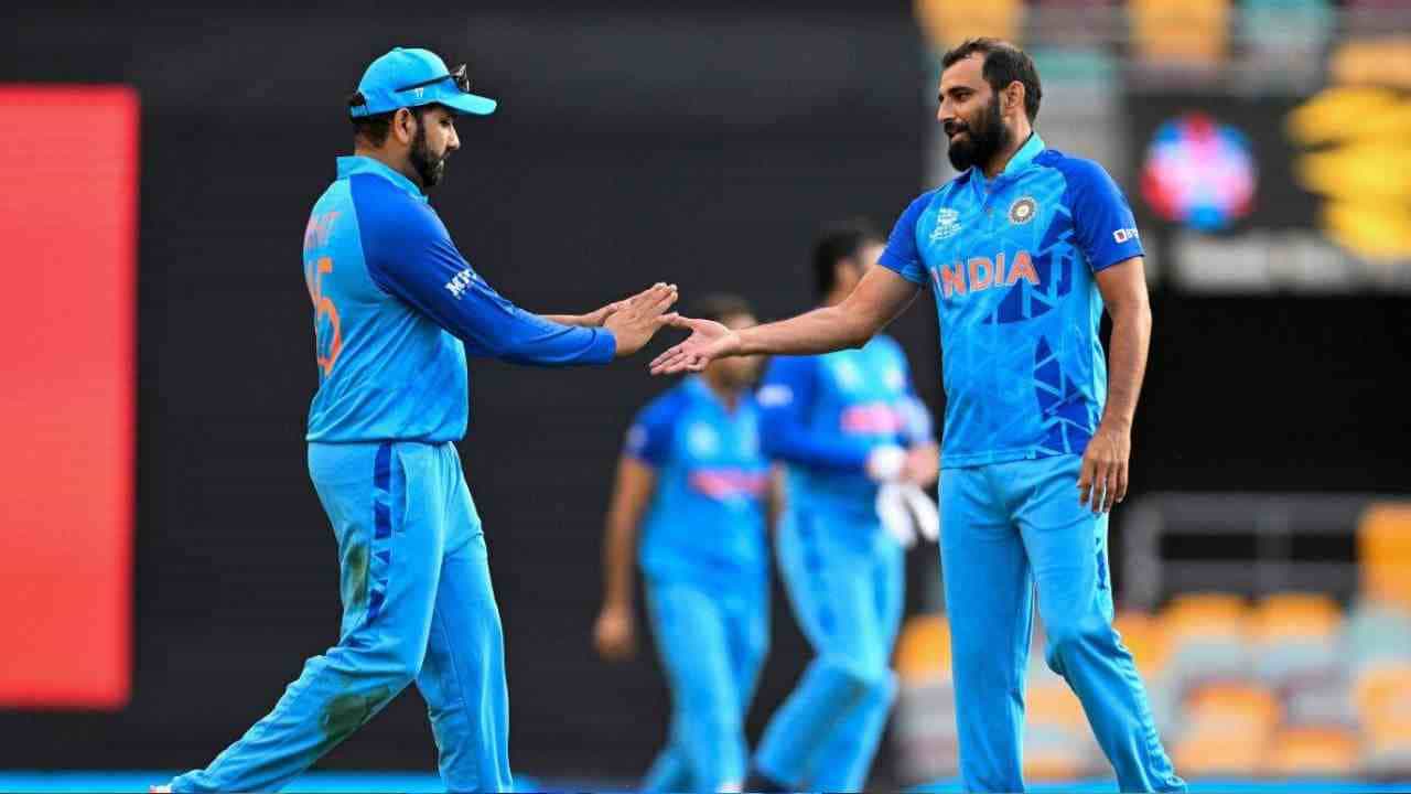 T20 World Cup 2022: ಶಮಿ 20ನೇ ಓವರ್ ಬೌಲ್ ಮಾಡಿದ್ಯಾಕೆ? ರೋಹಿತ್ ನೀಡಿದ ಕಾರಣವೇನು ಗೊತ್ತಾ? T20 World Cup 2022: ಶಮಿ 20ನೇ ಓವರ್ ಬೌಲ್ ಮಾಡಿದ್ಯಾಕೆ? ರೋಹಿತ್ ನೀಡಿದ ಕಾರಣವೇನು ಗೊತ್ತಾ?