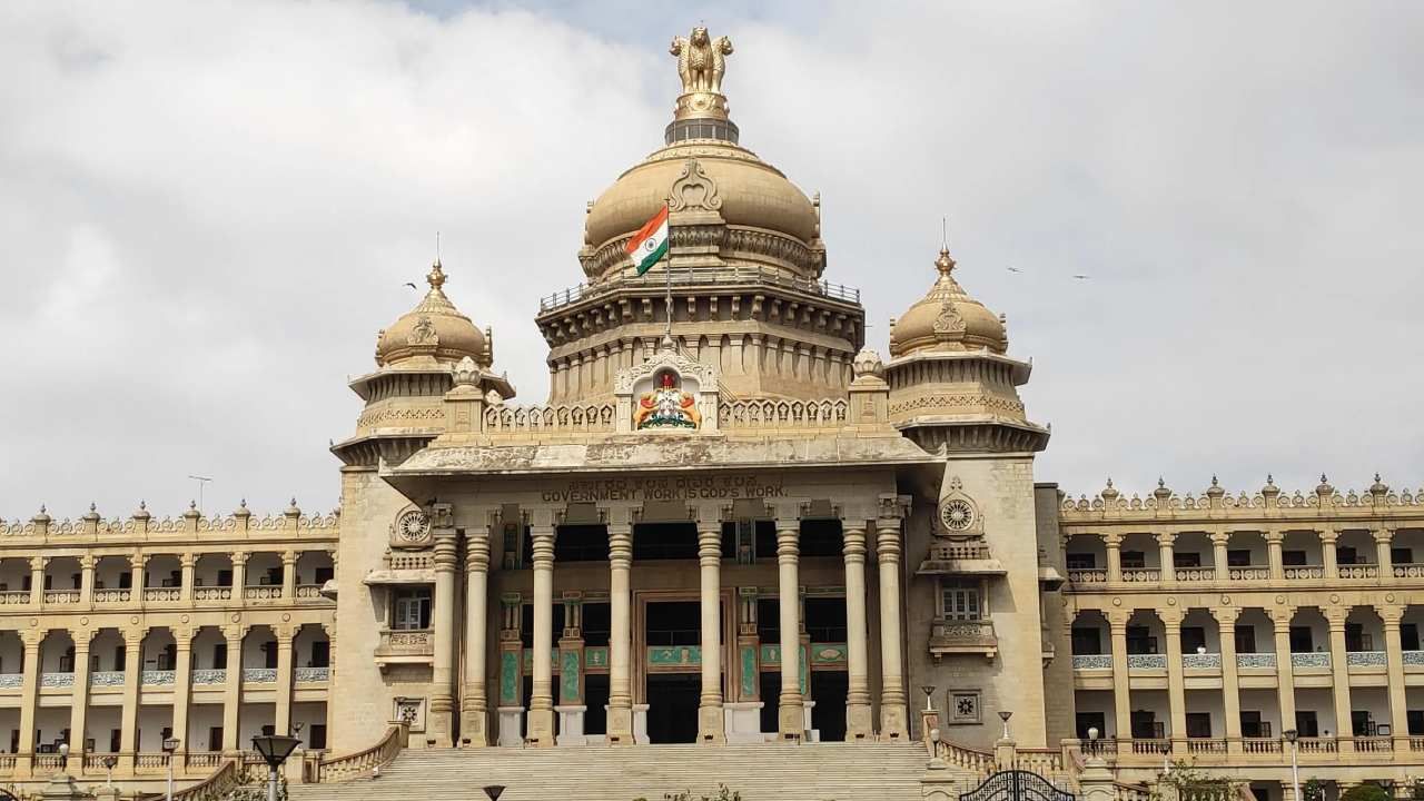 ರಾಜ್ಯದ 13ಕ್ಕೂ ಹೆಚ್ಚು ಜಿಲ್ಲೆಗಳಲ್ಲಿ ಮಳೆ ಹಾನಿ: ರಾಜ್ಯ ಸರ್ಕಾರದಿಂದ 124 ಕೋಟಿ ಅನುದಾನ ಬಿಡುಗಡೆ ರಾಜ್ಯದ 13ಕ್ಕೂ ಹೆಚ್ಚು ಜಿಲ್ಲೆಗಳಲ್ಲಿ ಮಳೆ ಹಾನಿ: ರಾಜ್ಯ ಸರ್ಕಾರದಿಂದ 124 ಕೋಟಿ ಅನುದಾನ ಬಿಡುಗಡೆ