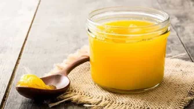 Cholesterol: ಅಧಿಕ ಕೊಲೆಸ್ಟ್ರಾಲ್ ಸಮಸ್ಯೆ ಇದ್ದರೆ ತುಪ್ಪ ತಿನ್ನಬೇಕೋ ಬೇಡವೋ? ವೈದ್ಯರು ಏನು ಹೇಳ್ತಾರೆ?