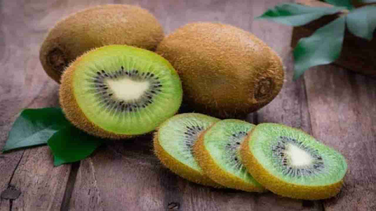 Kiwi Fruits: ಸ್ಮೂದಿಯಿಂದ ಸಲಾಡ್​ವರೆಗೆ:  ಕಿವಿ ಹಣ್ಣನ್ನು ಹೇಗೆ ಉಪಯೋಗಿಸಬಹುದು, ಪ್ರಯೋಜನಗಳೇನು ತಿಳಿಯಿರಿ