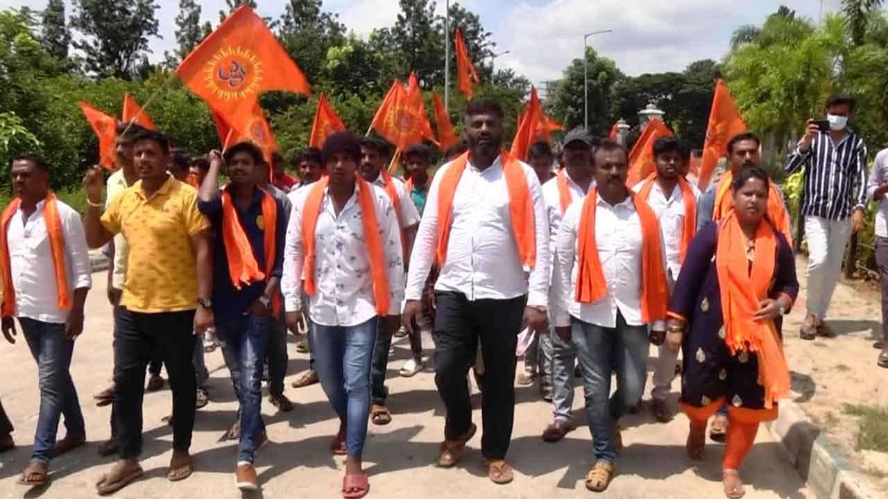 ರಾಜ್ಯದಲ್ಲಿ ಮದರಸಾಗಳನ್ನು ನಿಷೇಧಿಸುವಂತೆ ಮುಖ್ಯಮಂತ್ರಿಗೆ ಪತ್ರ ಬರೆದ ಶ್ರೀರಾಮಸೇನೆ ರಾಜ್ಯದಲ್ಲಿ ಮದರಸಾಗಳನ್ನು ನಿಷೇಧಿಸುವಂತೆ ಮುಖ್ಯಮಂತ್ರಿಗೆ ಪತ್ರ ಬರೆದ ಶ್ರೀರಾಮಸೇನೆ