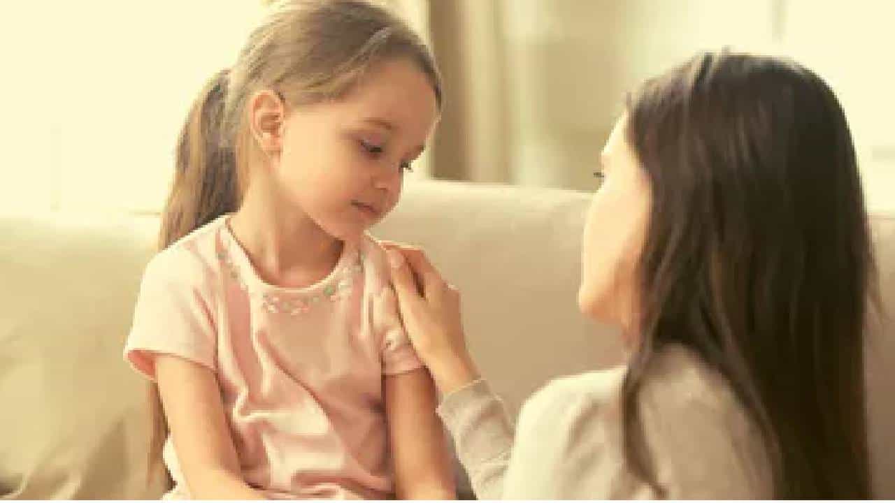 Mental Health: ಪೋಷಕರ ವಿಚ್ಛೇದನವು ಮಕ್ಕಳ ಮನಸ್ಸಿನ ಮೇಲೆ ಪರಿಣಾಮ ಬೀರದಂತೆ ನಿಭಾಯಿಸುವುದು ಹೇಗೆ? Mental Health: ಪೋಷಕರ ವಿಚ್ಛೇದನವು ಮಕ್ಕಳ ಮನಸ್ಸಿನ ಮೇಲೆ ಪರಿಣಾಮ ಬೀರದಂತೆ ನಿಭಾಯಿಸುವುದು ಹೇಗೆ?
