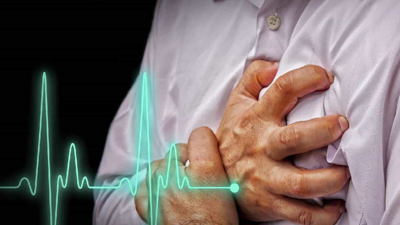 Cardiac Arrest: ನಿಮ್ಮ ಈ 5 ಅಭ್ಯಾಸಗಳು ಹೃದಯದ ಬಡಿತವನ್ನೇ ನಿಲ್ಲಿಸಬಹುದು, ಎಚ್ಚರ Cardiac Arrest: ನಿಮ್ಮ ಈ 5 ಅಭ್ಯಾಸಗಳು ಹೃದಯದ ಬಡಿತವನ್ನೇ ನಿಲ್ಲಿಸಬಹುದು, ಎಚ್ಚರ