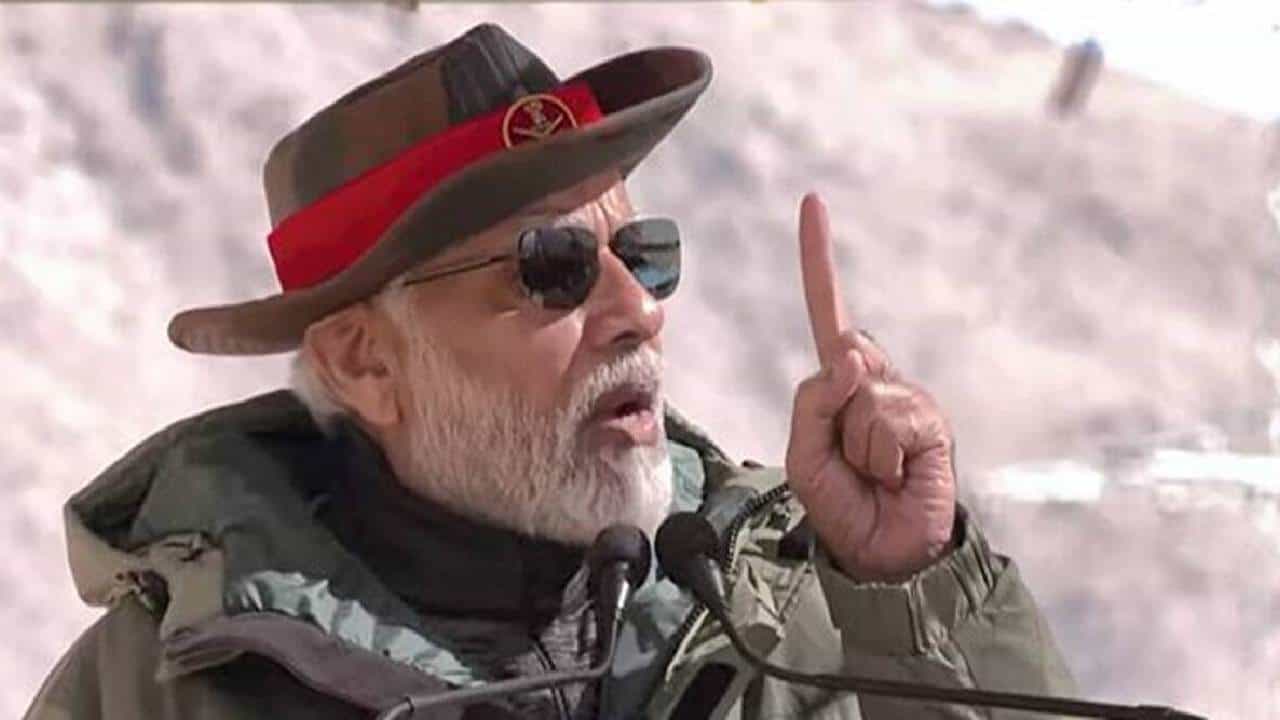 PM Modi in Kargil: ದೀಪಾವಳಿಯೆಂದರೆ ಭಯೋತ್ಪಾದನೆಯ ಅಂತ್ಯದ ಹಬ್ಬ; ಕಾರ್ಗಿಲ್ನಲ್ಲಿ ಪ್ರಧಾನಿ ಮೋದಿ PM Modi in Kargil: ದೀಪಾವಳಿಯೆಂದರೆ ಭಯೋತ್ಪಾದನೆಯ ಅಂತ್ಯದ ಹಬ್ಬ; ಕಾರ್ಗಿಲ್ನಲ್ಲಿ ಪ್ರಧಾನಿ ಮೋದಿ