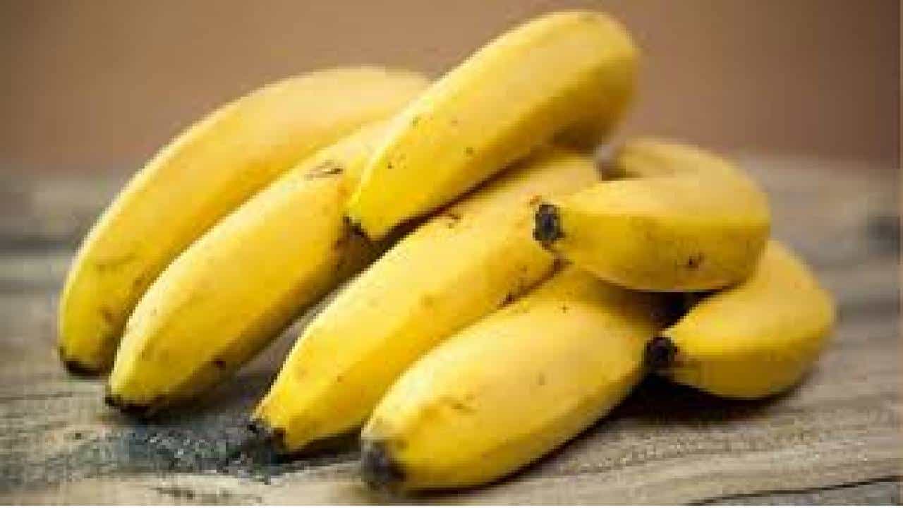 Banana: ಬಾಳೆಹಣ್ಣುಗಳನ್ನು ದೀರ್ಘಕಾಲದವರೆಗೆ ತಾಜಾವಾಗಿರಿಸಲು ಇಲ್ಲವೆ ಸಲಹೆಗಳು Banana: ಬಾಳೆಹಣ್ಣುಗಳನ್ನು ದೀರ್ಘಕಾಲದವರೆಗೆ ತಾಜಾವಾಗಿರಿಸಲು ಇಲ್ಲವೆ ಸಲಹೆಗಳು