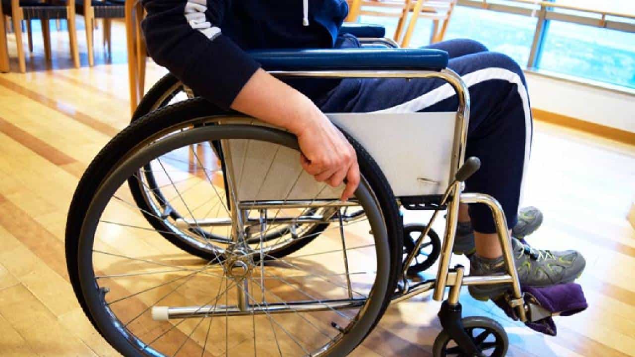Paralysis: ದೇಹದಲ್ಲಿ ಯಾವ ವಿಟಮಿನ್ ಕೊರತೆಯು ಪಾರ್ಶ್ವವಾಯುವಿಗೆ ಕಾರಣವಾಗಬಹುದು? Paralysis: ದೇಹದಲ್ಲಿ ಯಾವ ವಿಟಮಿನ್ ಕೊರತೆಯು ಪಾರ್ಶ್ವವಾಯುವಿಗೆ ಕಾರಣವಾಗಬಹುದು?