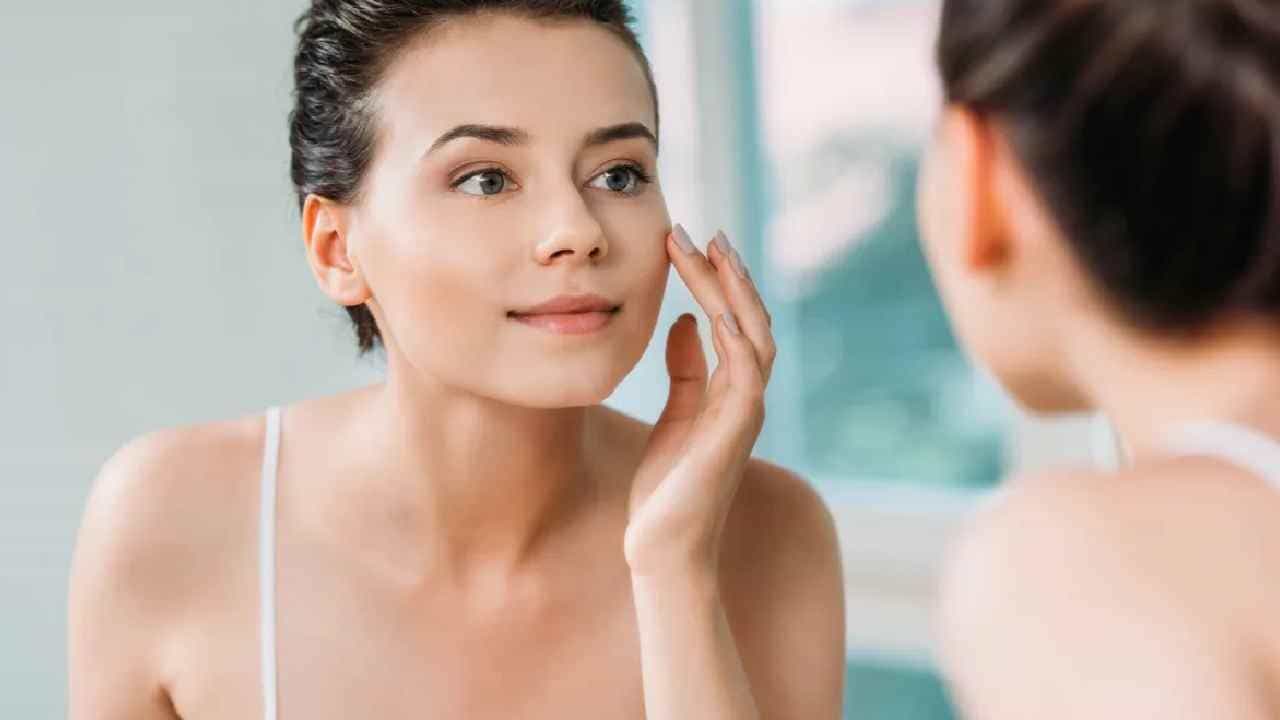 Winter Skin Care Tips: ಚಳಿಗಾಲದಲ್ಲಿ ತ್ವಚೆಯ ರಕ್ಷಣೆ ಹೇಗೆ? ಇಲ್ಲಿದೆ ಮಾಹಿತಿ Winter Skin Care Tips: ಚಳಿಗಾಲದಲ್ಲಿ ತ್ವಚೆಯ ರಕ್ಷಣೆ ಹೇಗೆ? ಇಲ್ಲಿದೆ ಮಾಹಿತಿ