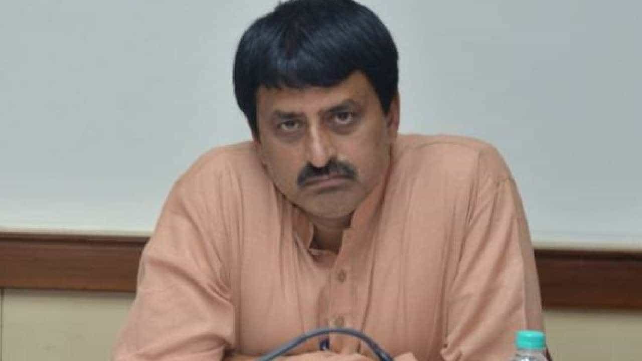ಜೆಡಿಎಸ್ ಕಾರ್ಯಕರ್ತರಿಂದ ಸಿ ಪಿ ಯೋಗೇಶ್ವರ್ ಕಾರಿಗೆ ಮುತ್ತಿಗೆ: ಕಲ್ಲು ಹಾಗೂ ಮೊಟ್ಟೆ ಎಸೆತ! ಜೆಡಿಎಸ್ ಕಾರ್ಯಕರ್ತರಿಂದ ಸಿ ಪಿ ಯೋಗೇಶ್ವರ್ ಕಾರಿಗೆ ಮುತ್ತಿಗೆ: ಕಲ್ಲು ಹಾಗೂ ಮೊಟ್ಟೆ ಎಸೆತ!