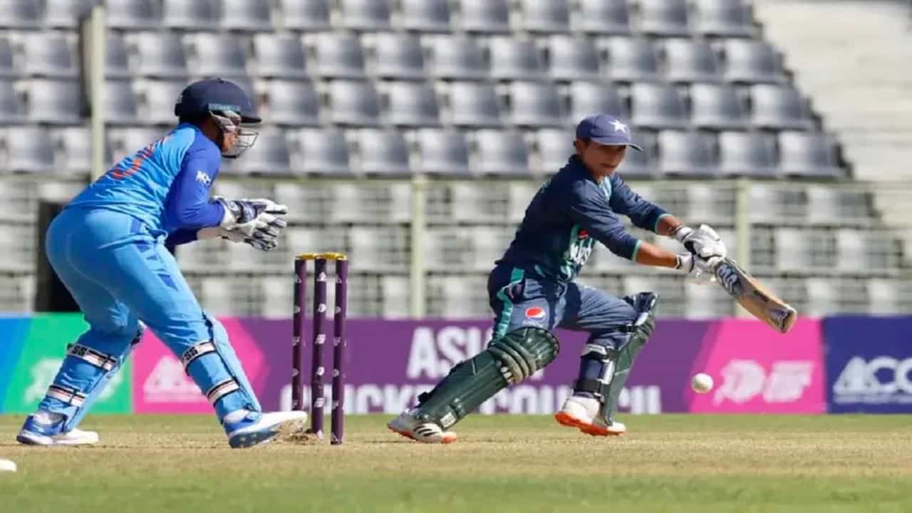 Asia Cup 2022: ಟೀಂ ಇಂಡಿಯಾ ವಿರುದ್ಧ ದಾಖಲೆಯ ಅರ್ಧಶತಕ ಸಿಡಿಸಿದ ಪಾಕಿಸ್ತಾನ್ ಕ್ರಿಕೆಟರ್..! Asia Cup 2022: ಟೀಂ ಇಂಡಿಯಾ ವಿರುದ್ಧ ದಾಖಲೆಯ ಅರ್ಧಶತಕ ಸಿಡಿಸಿದ ಪಾಕಿಸ್ತಾನ್ ಕ್ರಿಕೆಟರ್..!