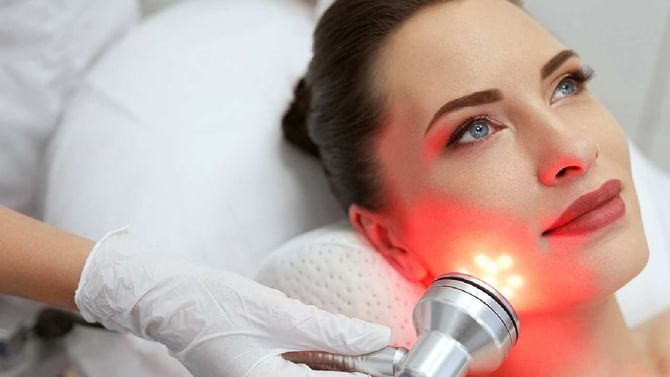LED Light Therapy: ಎಲ್ಇಡಿ ಲೈಟ್ ಥೆರಪಿ ಎಂದರೇನು? ಚರ್ಮದ ಸಮಸ್ಯೆಗಳಿಗೆ ಇದರಿಂದ ಪರಿಹಾರ ಉಂಟಾ! ಇಲ್ಲಿದೆ ಮಾಹಿತಿ LED Light Therapy: ಎಲ್ಇಡಿ ಲೈಟ್ ಥೆರಪಿ ಎಂದರೇನು? ಚರ್ಮದ ಸಮಸ್ಯೆಗಳಿಗೆ ಇದರಿಂದ ಪರಿಹಾರ ಉಂಟಾ! ಇಲ್ಲಿದೆ ಮಾಹಿತಿ