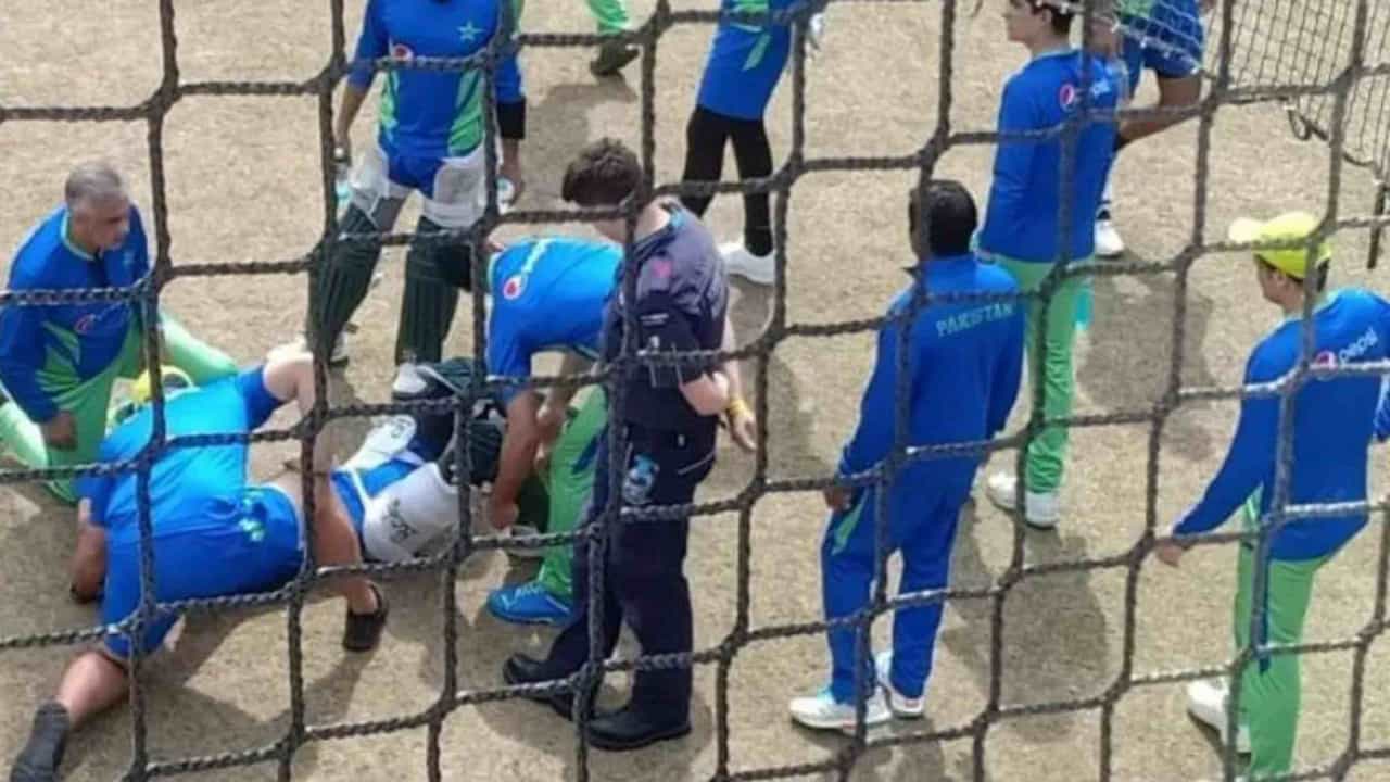 IND vs PAK: ಅಭ್ಯಾಸದ ವೇಳೆ ಪಾಕ್ ಆರಂಭಿಕ ಆಟಗಾರನಿಗೆ ಇಂಜುರಿ; ಭಾರತ ವಿರುದ್ಧದ ಪಂದ್ಯಕ್ಕೆ ಅಲಭ್ಯ? IND vs PAK: ಅಭ್ಯಾಸದ ವೇಳೆ ಪಾಕ್ ಆರಂಭಿಕ ಆಟಗಾರನಿಗೆ ಇಂಜುರಿ; ಭಾರತ ವಿರುದ್ಧದ ಪಂದ್ಯಕ್ಕೆ ಅಲಭ್ಯ?