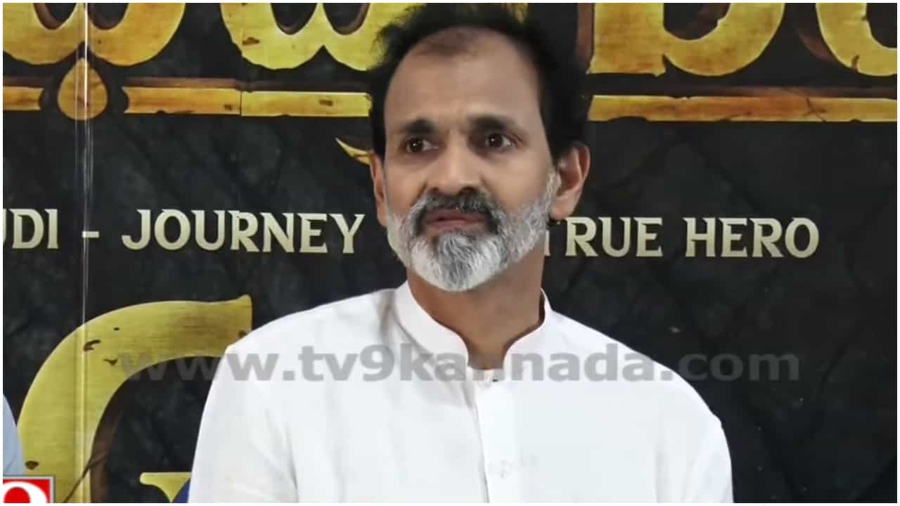 ‘ಇದು ಮರಣೋತ್ತರ ಪ್ರಶಸ್ತಿ ಅಲ್ಲ’; ಪುನೀತ್ಗೆ ಕರ್ನಾಟಕ ರತ್ನ ನೀಡುವ ಬಗ್ಗೆ ರಾಘಣ್ಣ ಮಾತು ‘ಇದು ಮರಣೋತ್ತರ ಪ್ರಶಸ್ತಿ ಅಲ್ಲ’; ಪುನೀತ್ಗೆ ಕರ್ನಾಟಕ ರತ್ನ ನೀಡುವ ಬಗ್ಗೆ ರಾಘಣ್ಣ ಮಾತು