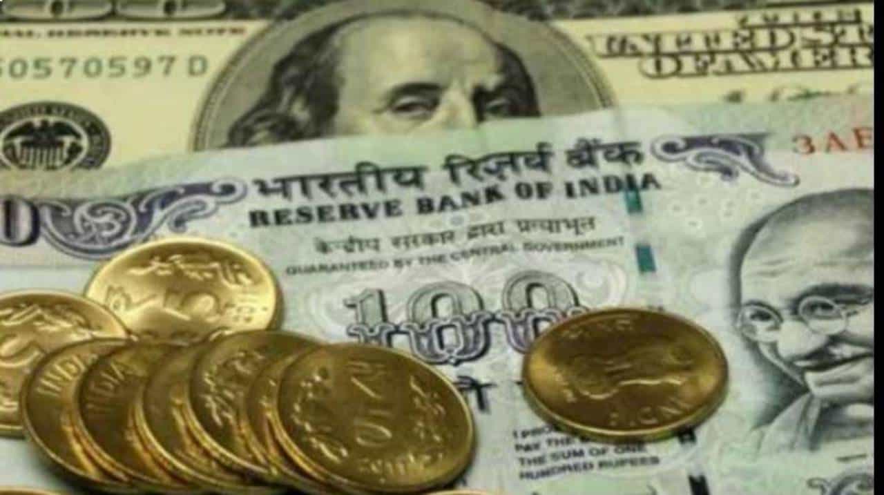 Rupee Value: ಮತ್ತೆ ಪಾತಾಳಕ್ಕೆ ಕುಸಿದ ರೂಪಾಯಿ, ಡಾಲರ್ ವಿರುದ್ಧ 83.06ಕ್ಕೆ ಇಳಿಕೆ Rupee Value: ಮತ್ತೆ ಪಾತಾಳಕ್ಕೆ ಕುಸಿದ ರೂಪಾಯಿ, ಡಾಲರ್ ವಿರುದ್ಧ 83.06ಕ್ಕೆ ಇಳಿಕೆ