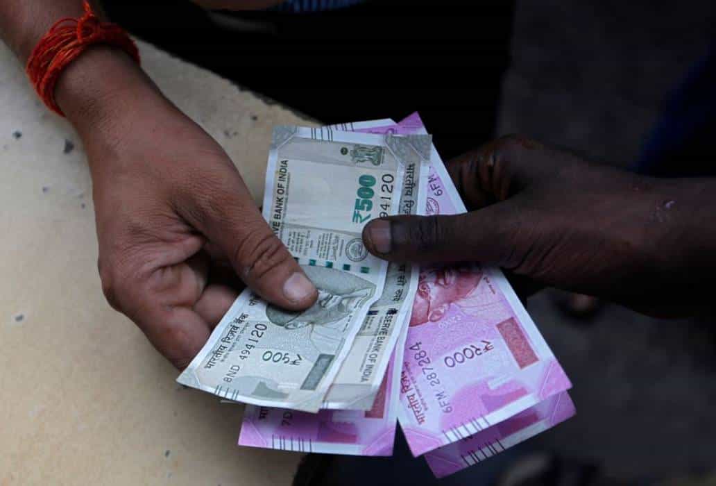 Rupee Value: ರೂಪಾಯಿ ಮೌಲ್ಯ ಸಾರ್ವಕಾಲಿಕ ಕುಸಿತ, ಡಾಲರ್ ಎದುರು 82.95ಕ್ಕೆ ಇಳಿಕೆ