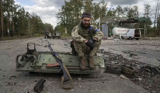 Russia Ukraine War: ಉಕ್ರೇನ್ಗೆ ನೆರವು ಬೇಡ, ಅಮೆರಿಕಕ್ಕೆ ತಾಕೀತು ಮಾಡಿ ಗಡಿಗೆ ಅಣ್ವಸ್ತ್ರ ರವಾನಿಸಿದ ರಷ್ಯಾ Russia Ukraine War: ಉಕ್ರೇನ್ಗೆ ನೆರವು ಬೇಡ, ಅಮೆರಿಕಕ್ಕೆ ತಾಕೀತು ಮಾಡಿ ಗಡಿಗೆ ಅಣ್ವಸ್ತ್ರ ರವಾನಿಸಿದ ರಷ್ಯಾ