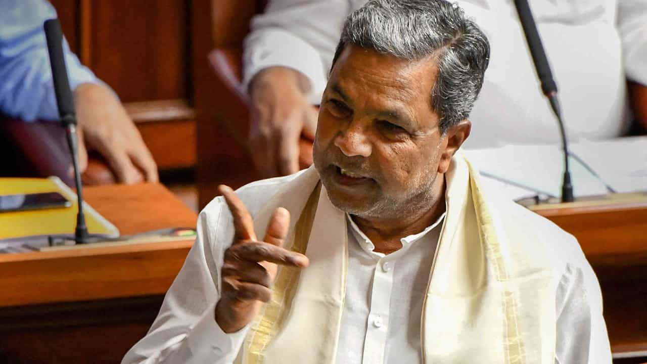 ಸರ್ಕಾರಿ ಭೂಮಿ ಡಿನೋಟಿಫಿಕೇಶನ್: ಕಾಂಗ್ರೆಸ್ ನಾಯಕ ಸಿದ್ದರಾಮಯ್ಯ ವಿರುದ್ಧ ಲೋಕಾಯುಕ್ತರಿಗೆ ದೂರು