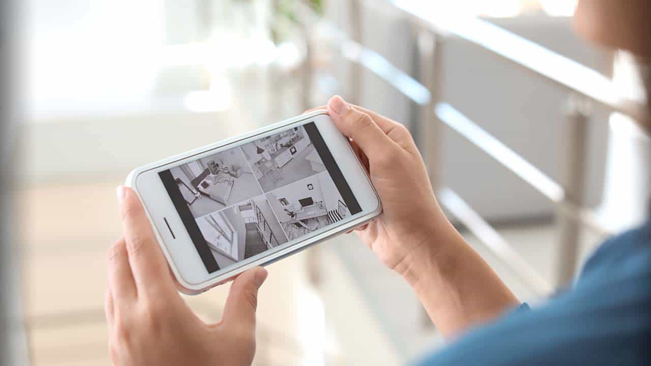 Tech Tips: ನಿಮ್ಮಲ್ಲಿ ಉಪಯೋಗಿಸದ ಹಳೆಯ ಸ್ಮಾರ್ಟ್ಫೋನಿದ್ದರೆ ಅದನ್ನು ಸಿಸಿಟಿವಿ ಮಾಡಿ: ಹೇಗೆ ಗೊತ್ತೇ? Tech Tips: ನಿಮ್ಮಲ್ಲಿ ಉಪಯೋಗಿಸದ ಹಳೆಯ ಸ್ಮಾರ್ಟ್ಫೋನಿದ್ದರೆ ಅದನ್ನು ಸಿಸಿಟಿವಿ ಮಾಡಿ: ಹೇಗೆ ಗೊತ್ತೇ?