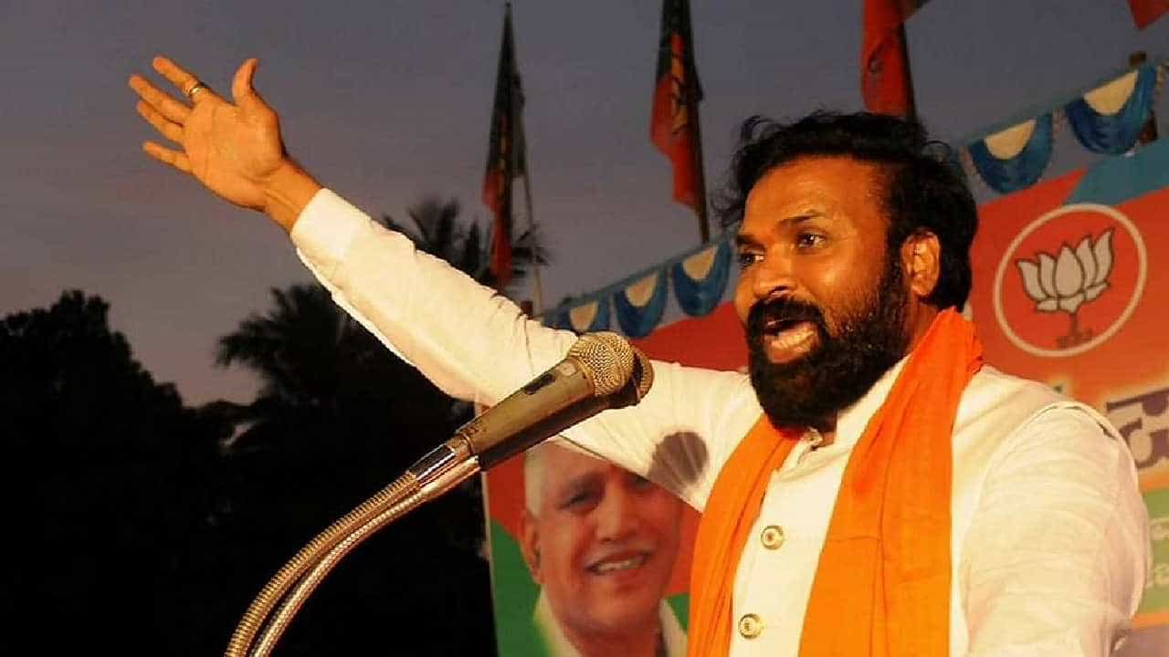 ಬಿಎಂಟಿಸಿ ನೌಕರರಿಗೆ ಸಿಹಿ ಸುದ್ದಿ: ನೌಕರರಿಗೆ 5 ಲಕ್ಷ ರೂ. ಆರೋಗ್ಯ ವಿಮೆ ಪ್ರಕಟಿಸಿದ ಸಚಿವ ಶ್ರೀರಾಮುಲು ಬಿಎಂಟಿಸಿ ನೌಕರರಿಗೆ ಸಿಹಿ ಸುದ್ದಿ: ನೌಕರರಿಗೆ 5 ಲಕ್ಷ ರೂ. ಆರೋಗ್ಯ ವಿಮೆ ಪ್ರಕಟಿಸಿದ ಸಚಿವ ಶ್ರೀರಾಮುಲು