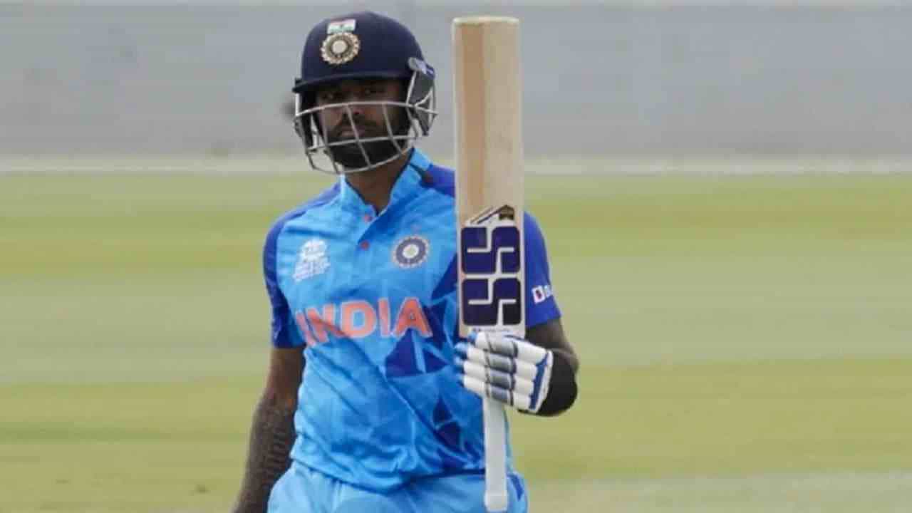 ICC T20 Ranking: ನೂತನ ಟಿ20 ರ್ಯಾಂಕಿಂಗ್ ಪ್ರಕಟ; ರಿಜ್ವಾನ್ ಹಿಂದಿಕ್ಕಿ ನಂ.1 ಪಟ್ಟಕ್ಕೇರಿದ ಸೂರ್ಯಕುಮಾರ್..! ICC T20 Ranking: ನೂತನ ಟಿ20 ರ್ಯಾಂಕಿಂಗ್ ಪ್ರಕಟ; ರಿಜ್ವಾನ್ ಹಿಂದಿಕ್ಕಿ ನಂ.1 ಪಟ್ಟಕ್ಕೇರಿದ ಸೂರ್ಯಕುಮಾರ್..!