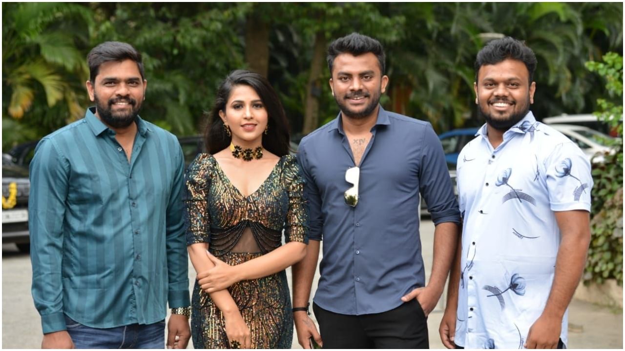 Chandan Shetty: ಚಂದನ್ ಶೆಟ್ಟಿ ಈಗ ‘ಸೂತ್ರಧಾರಿ’; 2ನೇ ಚಿತ್ರದಲ್ಲಿ ಸಿಕ್ತು ಪೊಲೀಸ್ ಅಧಿಕಾರಿ ಪಾತ್ರ Chandan Shetty: ಚಂದನ್ ಶೆಟ್ಟಿ ಈಗ ‘ಸೂತ್ರಧಾರಿ’; 2ನೇ ಚಿತ್ರದಲ್ಲಿ ಸಿಕ್ತು ಪೊಲೀಸ್ ಅಧಿಕಾರಿ ಪಾತ್ರ