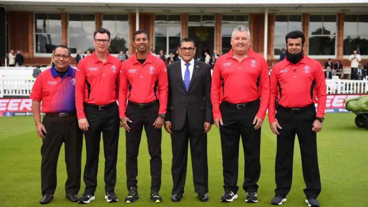 T20 World Cup: ಟಿ20 ವಿಶ್ವಕಪ್ಗೆ 16 ಅಂಪೈರ್ಗಳ ಆಯ್ಕೆ; ಭಾರತ- ಪಾಕ್ ಪಂದ್ಯಕ್ಕೆ ಅಂಪೈರ್ಸ್ ಯಾರು? T20 World Cup: ಟಿ20 ವಿಶ್ವಕಪ್ಗೆ 16 ಅಂಪೈರ್ಗಳ ಆಯ್ಕೆ; ಭಾರತ- ಪಾಕ್ ಪಂದ್ಯಕ್ಕೆ ಅಂಪೈರ್ಸ್ ಯಾರು?