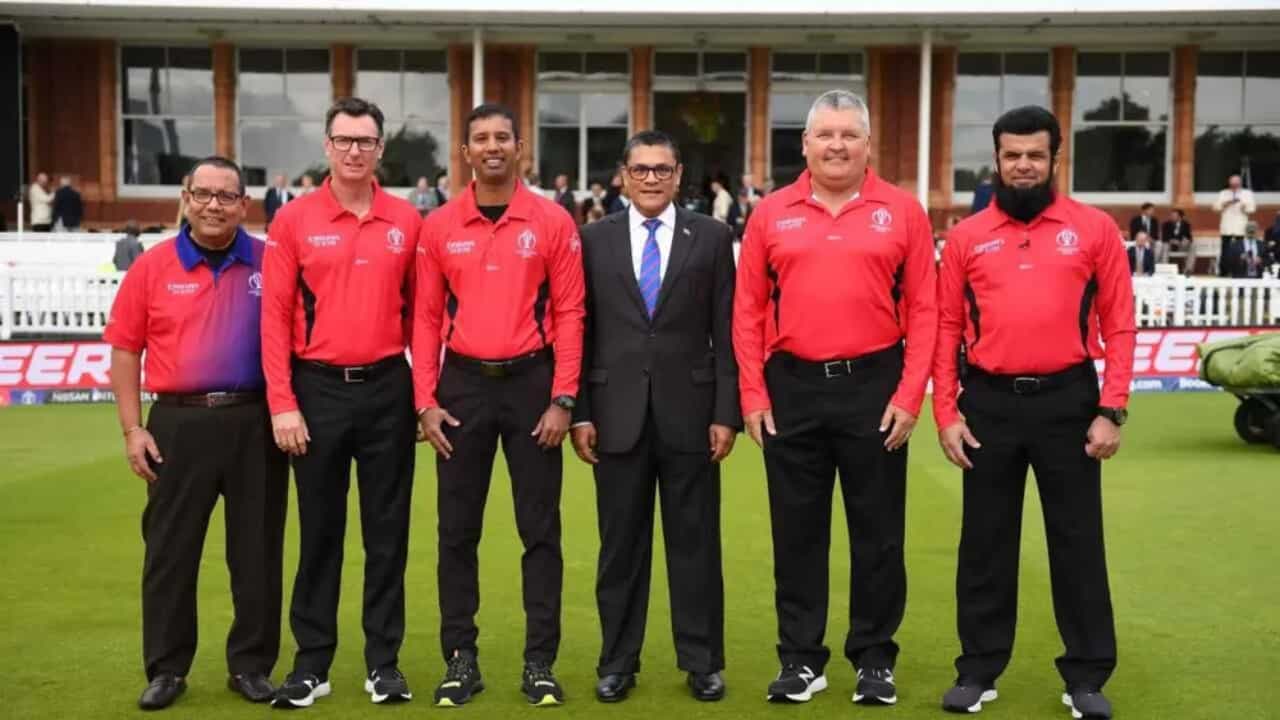 T20 World Cup: ಟಿ20 ವಿಶ್ವಕಪ್ಗೆ 16 ಅಂಪೈರ್ಗಳ ಆಯ್ಕೆ; ಭಾರತ- ಪಾಕ್ ಪಂದ್ಯಕ್ಕೆ ಅಂಪೈರ್ಸ್ ಯಾರು? T20 World Cup: ಟಿ20 ವಿಶ್ವಕಪ್ಗೆ 16 ಅಂಪೈರ್ಗಳ ಆಯ್ಕೆ; ಭಾರತ- ಪಾಕ್ ಪಂದ್ಯಕ್ಕೆ ಅಂಪೈರ್ಸ್ ಯಾರು?