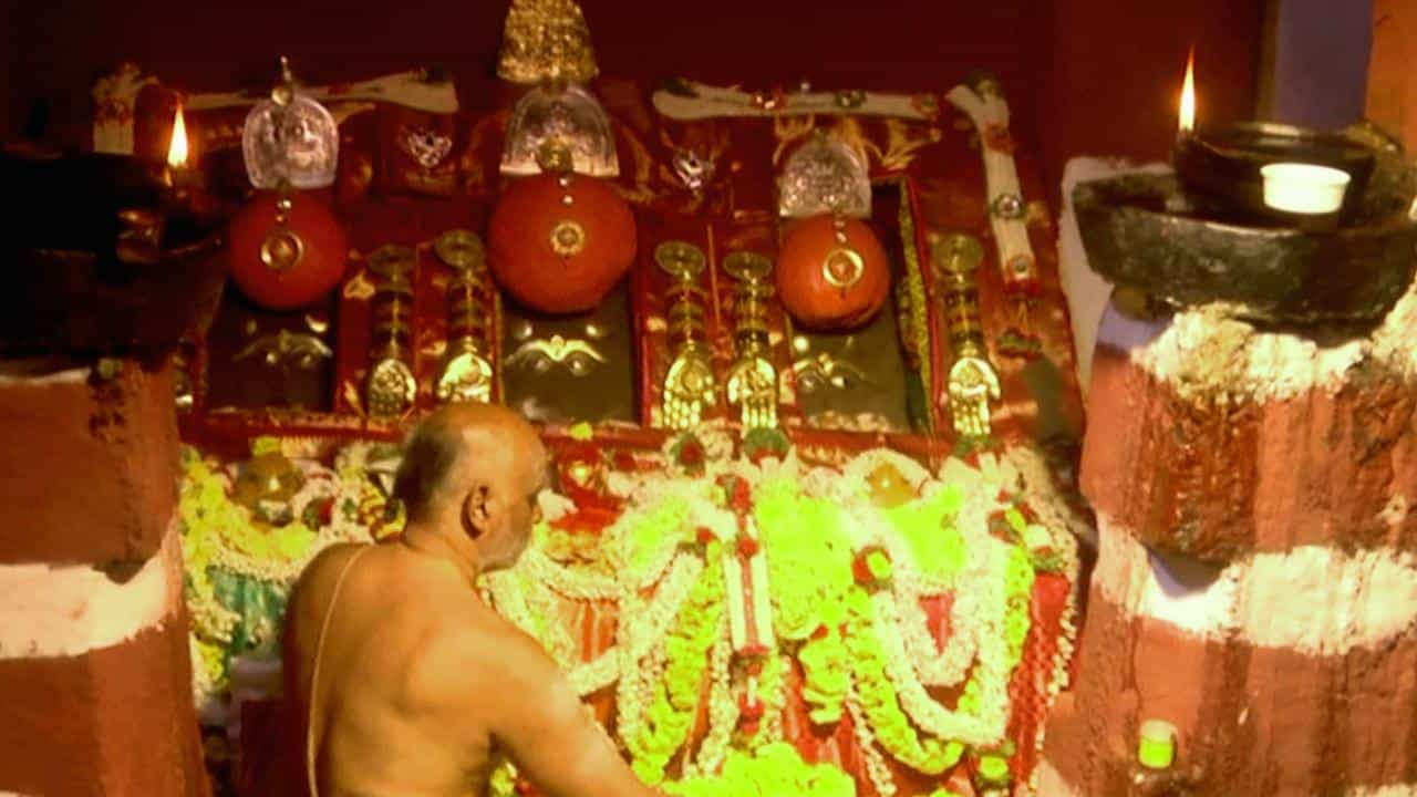 Hasanamba 2023: ಮುಂದಿನ ವರ್ಷಕ್ಕೆ ಹಾಸನಾಂಬೆ ದರ್ಶನ ದಿನಾಂಕ ನಿಗದಿಯಾಯ್ತು Hasanamba 2023: ಮುಂದಿನ ವರ್ಷಕ್ಕೆ ಹಾಸನಾಂಬೆ ದರ್ಶನ ದಿನಾಂಕ ನಿಗದಿಯಾಯ್ತು
