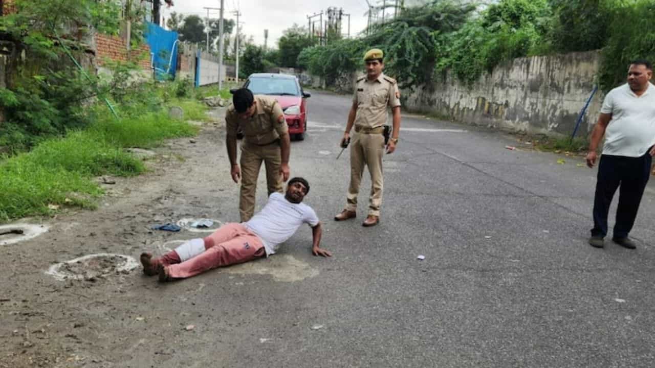 ನೋಯ್ಡಾ ಫಿಲ್ಮ್ ಸಿಟಿಯಲ್ಲಿ ಗುಂಡಿನ ಚಕಮಕಿ, ವಾಂಟೆಡ್ ಕ್ರಿಮಿನಲ್ನ ಬಂಧನ ನೋಯ್ಡಾ ಫಿಲ್ಮ್ ಸಿಟಿಯಲ್ಲಿ ಗುಂಡಿನ ಚಕಮಕಿ, ವಾಂಟೆಡ್ ಕ್ರಿಮಿನಲ್ನ ಬಂಧನ