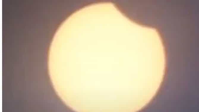 Solar Eclipse 2022: ಬೆಂಗಳೂರು ಸೇರಿದಂತೆ ಭಾರತದ ಅನೇಕ ಕಡೆಗಳಲ್ಲಿ ಭಾಗಶಃ ಸೂರ್ಯಗ್ರಹಣದ ಫೋಟೋಗಳು ಇಲ್ಲಿದೆ ನೋಡಿ