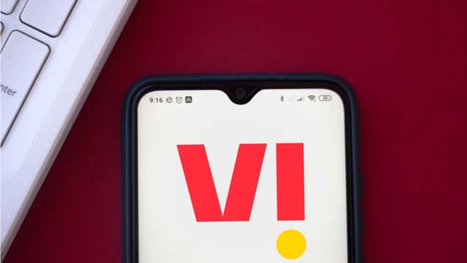 Vodafone Idea: ಫುಟ್ಬಾಲ್ ಪ್ರಿಯರಿಗಾಗಿ ಧಮಾಕ ಆಫರ್ ಪರಿಚಯಿಸಿದ ವೊಡಾಫೋನ್ ಐಡಿಯಾ Vodafone Idea: ಫುಟ್ಬಾಲ್ ಪ್ರಿಯರಿಗಾಗಿ ಧಮಾಕ ಆಫರ್ ಪರಿಚಯಿಸಿದ ವೊಡಾಫೋನ್ ಐಡಿಯಾ