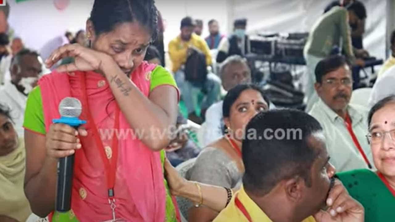 ನಾಗಮಂಗಲ ಬಳಿಯ ಗ್ರಾಮವೊಂದರಲ್ಲಿ ರಾಹುಲ್ ಗಾಂಧಿ ರೈತ ಸಮುದಾಯದೊಂದಿಗೆ ಸಂವಾದ ನಡೆಸಿದರು ನಾಗಮಂಗಲ ಬಳಿಯ ಗ್ರಾಮವೊಂದರಲ್ಲಿ ರಾಹುಲ್ ಗಾಂಧಿ ರೈತ ಸಮುದಾಯದೊಂದಿಗೆ ಸಂವಾದ ನಡೆಸಿದರು