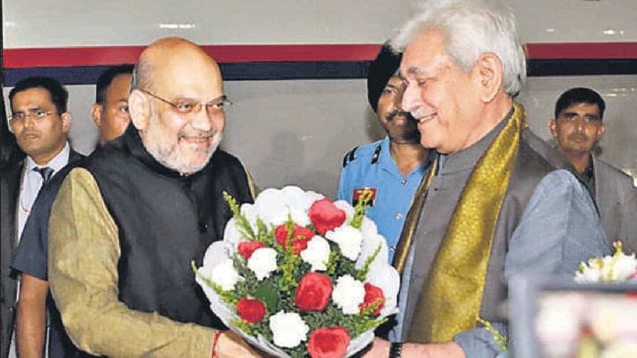 Amit Shah: ಜಮ್ಮು ಕಾಶ್ಮೀರಕ್ಕೆ ಅಮಿತ್ ಶಾ ಭೇಟಿ; ಇಂದು ಪಹಾರಿ ಸಮುದಾಯದ ಜೊತೆ ಸಂವಾದ Amit Shah: ಜಮ್ಮು ಕಾಶ್ಮೀರಕ್ಕೆ ಅಮಿತ್ ಶಾ ಭೇಟಿ; ಇಂದು ಪಹಾರಿ ಸಮುದಾಯದ ಜೊತೆ ಸಂವಾದ
