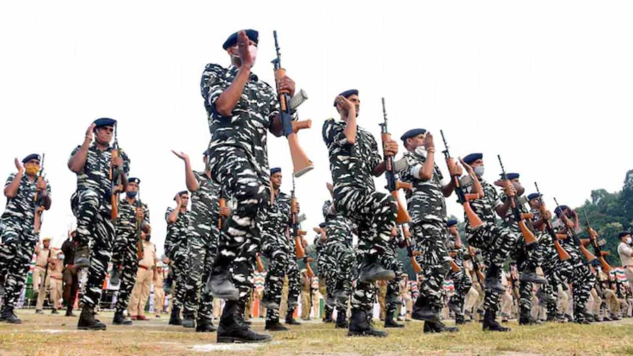 Defence Ministry: ವಿಶ್ವದ ಅತಿದೊಡ್ಡ ಉದ್ಯೋಗದಾತ ಭಾರತದ ರಕ್ಷಣಾ ಸಚಿವಾಲಯ; ವರದಿ Defence Ministry: ವಿಶ್ವದ ಅತಿದೊಡ್ಡ ಉದ್ಯೋಗದಾತ ಭಾರತದ ರಕ್ಷಣಾ ಸಚಿವಾಲಯ; ವರದಿ