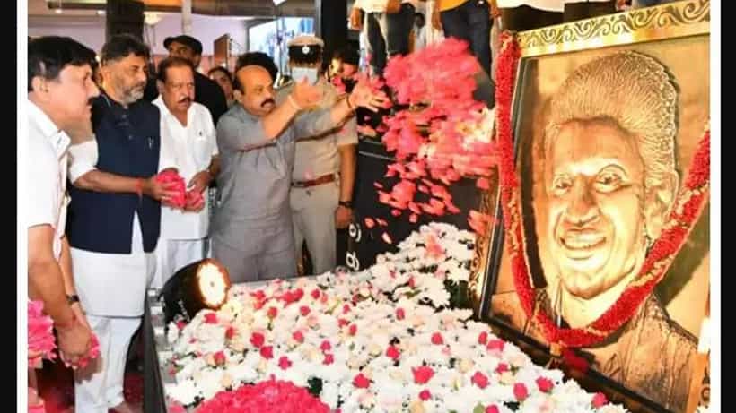 Karnataka Ratna: ಪುನೀತ್ ರಾಜ್ಕುಮಾರ್ ಗೆ ನ. 1ರಂದು ಕರ್ನಾಟಕ ರತ್ನ ಪ್ರಶಸ್ತಿ ಪ್ರದಾನ -ಸಿಎಂ ಬೊಮ್ಮಾಯಿ ಹೇಳಿಕೆ