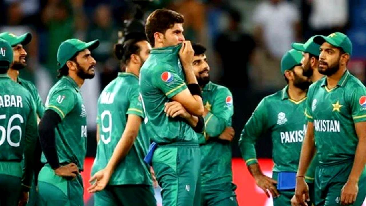India vs Pakistan: ಪಾಕ್ ತಂಡಕ್ಕೆ ಬಿಗ್ ಶಾಕ್: ಸ್ಟಾರ್ ಆಟಗಾರ ಔಟ್ India vs Pakistan: ಪಾಕ್ ತಂಡಕ್ಕೆ ಬಿಗ್ ಶಾಕ್: ಸ್ಟಾರ್ ಆಟಗಾರ ಔಟ್