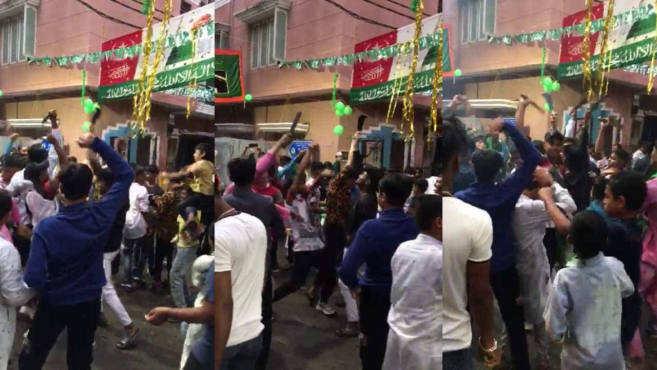 ಈದ್ ಮಿಲಾದ್ ಸಂಭ್ರಮಾಚರಣೆಯಲ್ಲಿ ಲಾಂಗ್ ಹಿಡಿದು ಕುಣಿದ ಯುವಕರ ವಿಡಿಯೋ ವೈರಲ್, 19 ಮಂದಿ ಅರೆಸ್ಟ್ ಈದ್ ಮಿಲಾದ್ ಸಂಭ್ರಮಾಚರಣೆಯಲ್ಲಿ ಲಾಂಗ್ ಹಿಡಿದು ಕುಣಿದ ಯುವಕರ ವಿಡಿಯೋ ವೈರಲ್, 19 ಮಂದಿ ಅರೆಸ್ಟ್