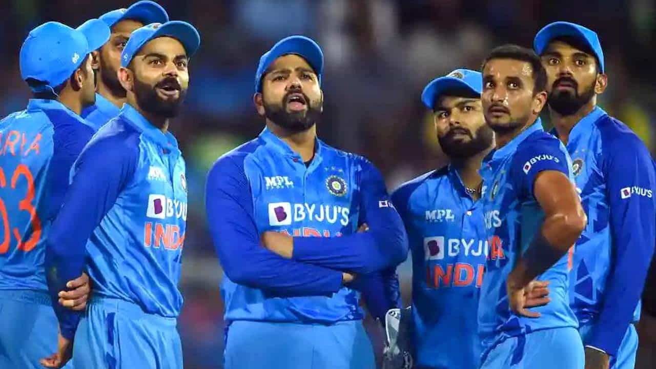 Team India: ಟೀಮ್ ಇಂಡಿಯಾ ಟಿ20 ವಿಶ್ವಕಪ್ ತಂಡದಲ್ಲಿ 3 ಪ್ರಮುಖ ಬದಲಾವಣೆ..! Team India: ಟೀಮ್ ಇಂಡಿಯಾ ಟಿ20 ವಿಶ್ವಕಪ್ ತಂಡದಲ್ಲಿ 3 ಪ್ರಮುಖ ಬದಲಾವಣೆ..!