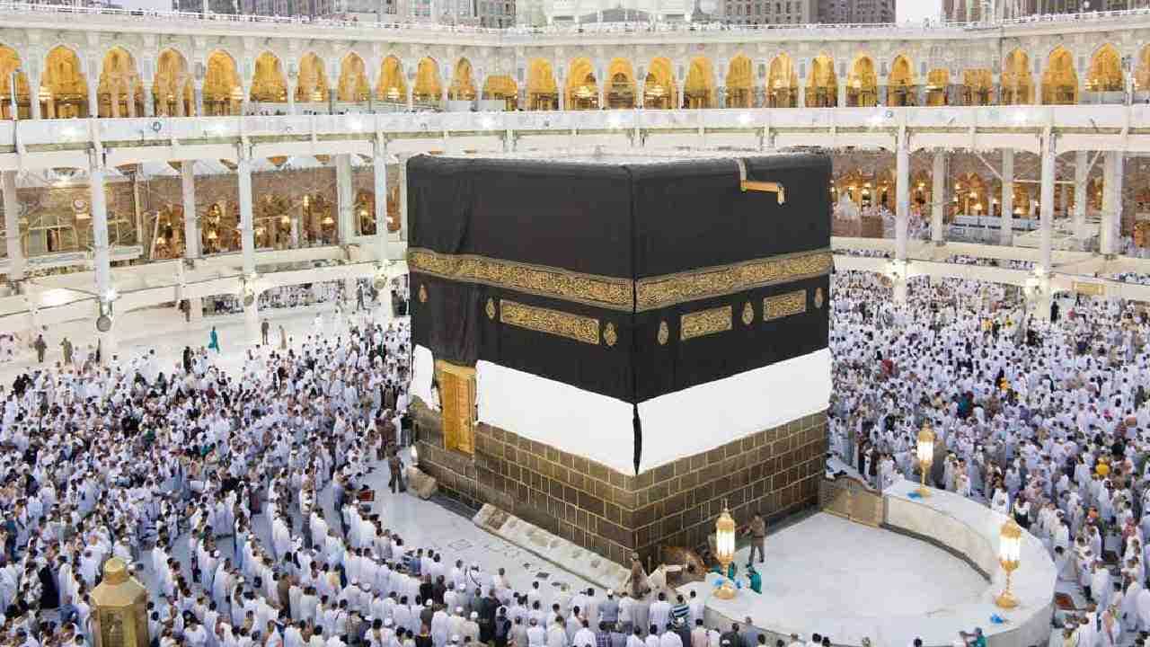 Hajj: ಹಜ್ ಯಾತ್ರೆಗೆ ತೆರಳುವ ಮಹಿಳೆಯರಿಗೆ ಇನ್ನು ಪುರುಷರ ರಕ್ಷಣೆ ಬೇಕಾಗಿಲ್ಲ; ಸೌದಿ ಸರ್ಕಾರ ಮಹತ್ವದ ಆದೇಶ Hajj: ಹಜ್ ಯಾತ್ರೆಗೆ ತೆರಳುವ ಮಹಿಳೆಯರಿಗೆ ಇನ್ನು ಪುರುಷರ ರಕ್ಷಣೆ ಬೇಕಾಗಿಲ್ಲ; ಸೌದಿ ಸರ್ಕಾರ ಮಹತ್ವದ ಆದೇಶ
