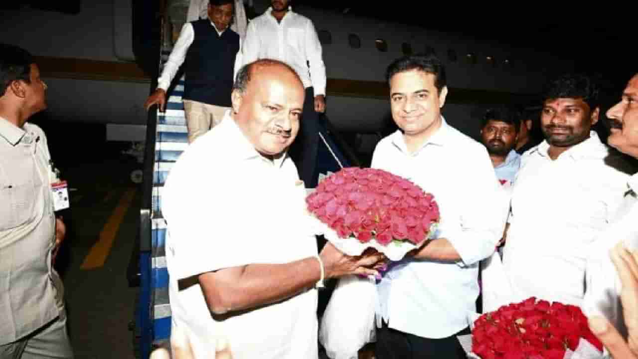 20 ಜೆಡಿಎಸ್ ಶಾಸಕರ ಜೊತೆ ಹೈದರಾಬಾದ್ಗೆ ತೆರಳಿದ ಹೆಚ್ಡಿ ಕುಮಾರಸ್ವಾಮಿ; ಕೆಸಿಆರ್ ಅವರ ಹೊಸ ಪಕ್ಷದ ಉದ್ಘಾಟನೆಯಲ್ಲಿ ಭಾಗಿ