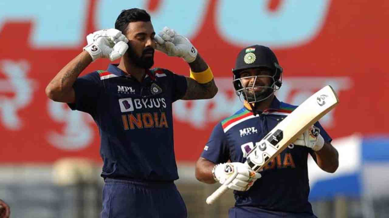 T20 World Cup 2022: ಆಫ್ರಿಕಾ ವಿರುದ್ಧ ರಾಹುಲ್ ಬದಲು ಪಂತ್ಗೆ ಅವಕಾಶ? ಬ್ಯಾಟಿಂಗ್ ಕೋಚ್ ಹೇಳಿದ್ದೇನು? T20 World Cup 2022: ಆಫ್ರಿಕಾ ವಿರುದ್ಧ ರಾಹುಲ್ ಬದಲು ಪಂತ್ಗೆ ಅವಕಾಶ? ಬ್ಯಾಟಿಂಗ್ ಕೋಚ್ ಹೇಳಿದ್ದೇನು?