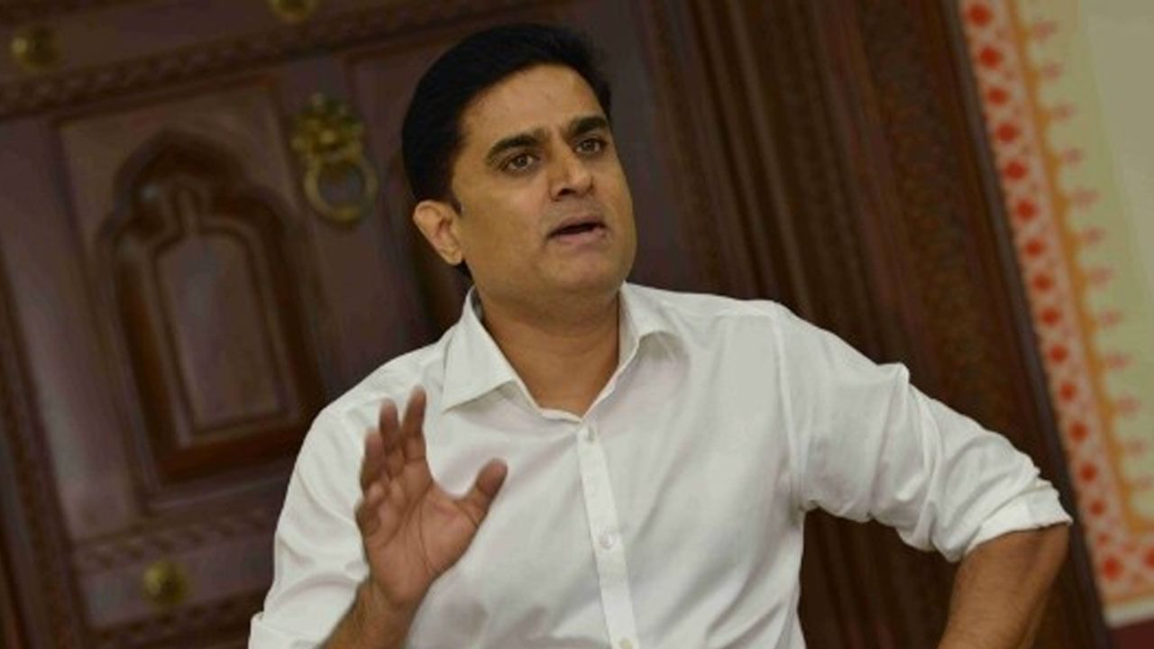 ಸಂಬಂಧ ಇಲ್ಲದಿರುವ ಜಗಳಕ್ಕೆ ತಲೆ ಹಾಕಿದ ಪ್ರಶಾಂತ್ ಸಂಬರ್ಗಿ; ಮುಂದೇನಾಯ್ತು? ಸಂಬಂಧ ಇಲ್ಲದಿರುವ ಜಗಳಕ್ಕೆ ತಲೆ ಹಾಕಿದ ಪ್ರಶಾಂತ್ ಸಂಬರ್ಗಿ; ಮುಂದೇನಾಯ್ತು?