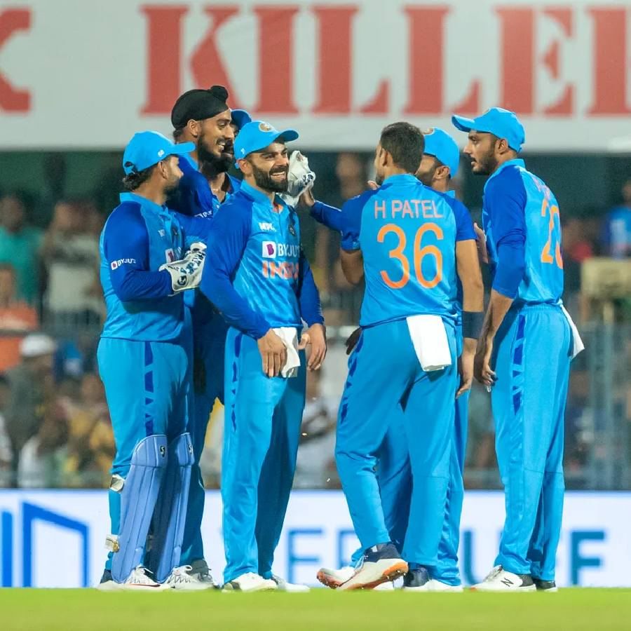 ಆದರೆ ಈ ವರ್ಷ ಟೀಮ್ ಇಂಡಿಯಾ ಗೆಲುವಿನ ನಾಗಾಲೋಟ ಮುಂದುವರೆಸಿದೆ. ಒಟ್ಟು 38 ಪಂದ್ಯಗಳಲ್ಲಿ ಜಯ ಸಾಧಿಸುವ ಮೂಲಕ ಟೀಮ್ ಇಂಡಿಯಾ ಹೊಸ ಇತಿಹಾಸ ಬರೆದಿದೆ. ಅಲ್ಲದೆ ಆಸ್ಟ್ರೇಲಿಯಾ ತಂಡವು ಬರೆದಿದ್ದ ವಿಶ್ವ ದಾಖಲೆಯನ್ನು ಸರಿಗಟ್ಟಿದೆ.